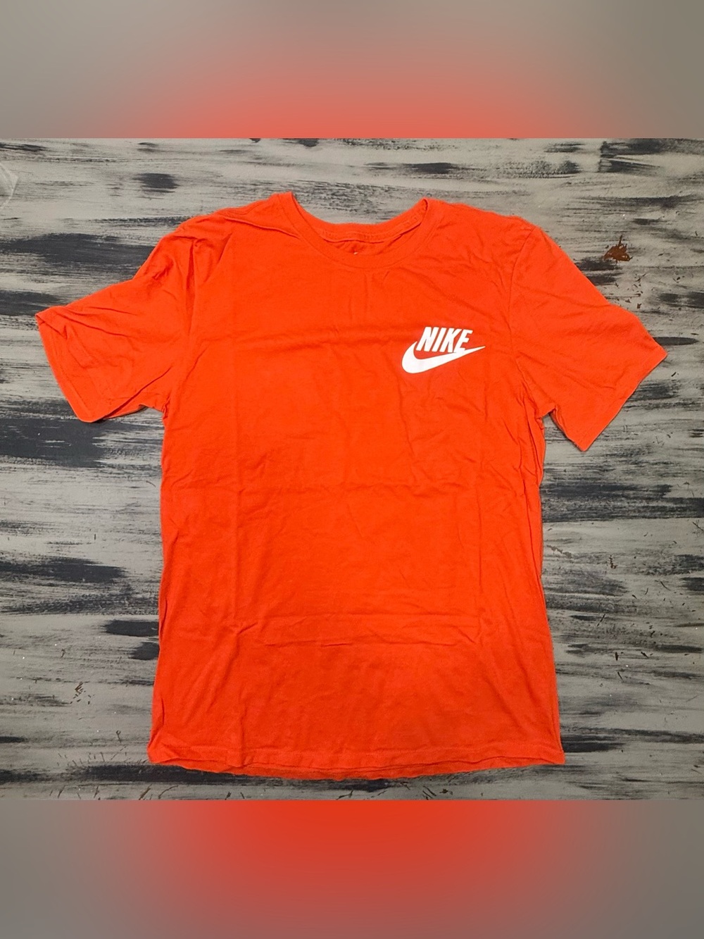 Nike Men's Bright Orange Short Sleeve Tee with White Swoosh Size Medium